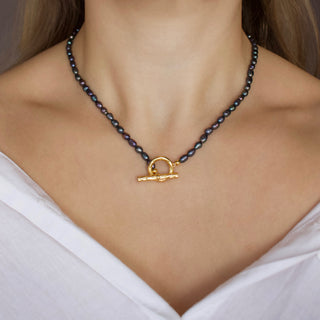 black pearl t bar necklace in gold
