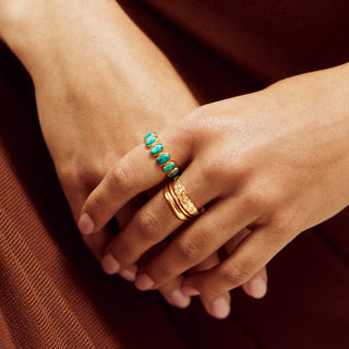 Turquoise violetta ring in gold