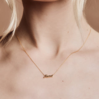 Nana necklace in gold for grandma