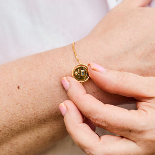 Carrie Elizabeth I am safe and protected spinning bracelet adjustable
