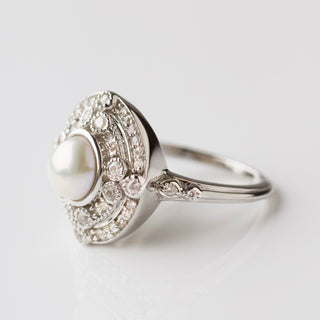 vintage pearl ring in silver