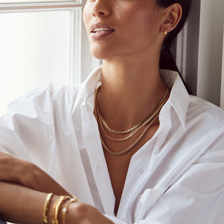 classic vintage huggie hoop earrings in gold