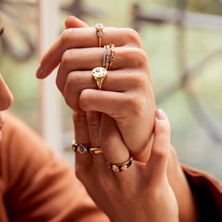 diamond starset signet ring in gold