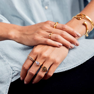 diamond starset signet ring in gold