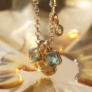 ascher cut quartz pendant