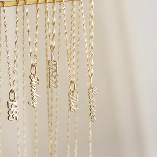solid gold treasured date charm