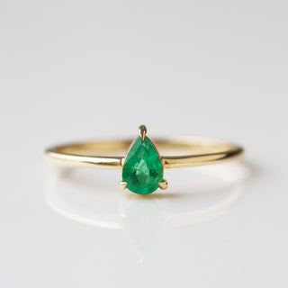 emerald pear ring in solid gold