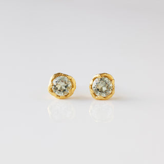Molten green amethyst stud earrings in gold