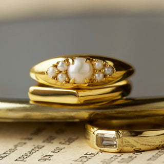 engravable vintage bar ring in gold