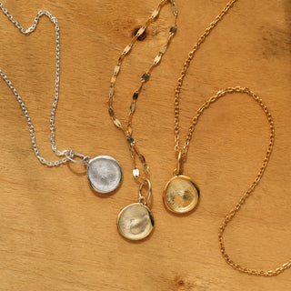 Carrie Elizabeth personalised gold fingerprint necklace