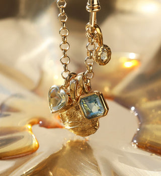carrie-elizabeth-spring-jewellery-collection9.jpg__PID:7eb47173-ab20-41ef-b334-e22f45350f74
