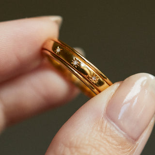 Star Set Spinning Ring In Gold Vermeil - Ring - Carrie Elizabeth