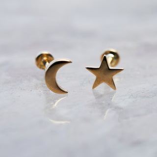Crescent Moon Single Earring In 9k Solid Gold - Earrings - Carrie Elizabeth