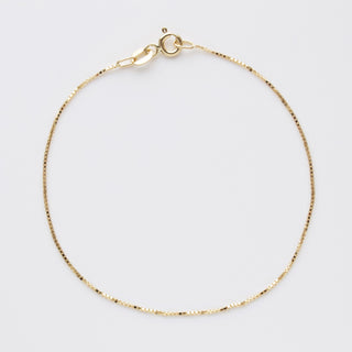 Carrie elizabeth box chain bracelet in 9k solid gold