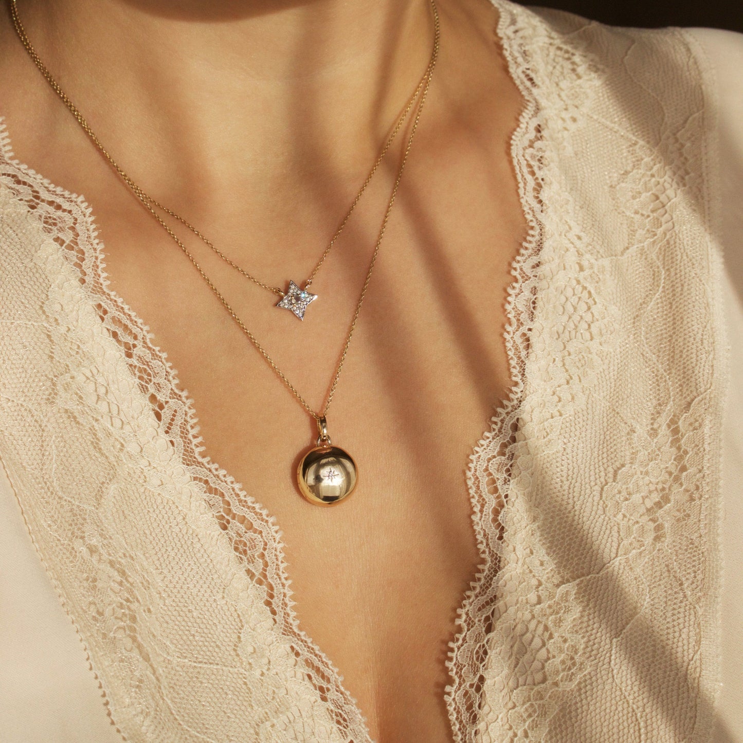 9K Solid Gold Star Set Diamond Locket Necklace VJI