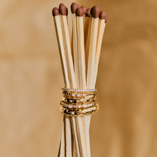 Simple Star Set Diamond Band