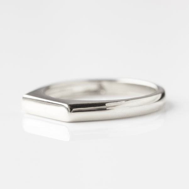 engravable signet bar ring in silver