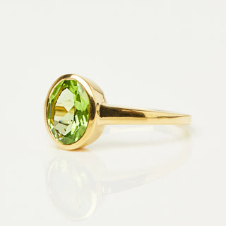zoe sugg intentions courage peridot ring in gold
