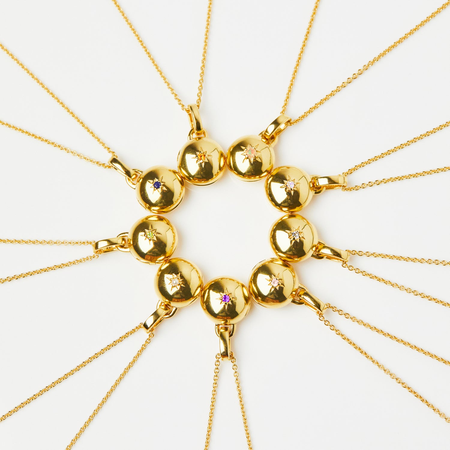 zoe sugg intentions star set mini locket in gold