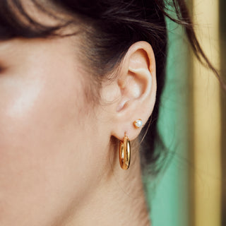 Pearl Stud earring in gold