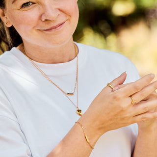 Carrie Elizabeth my safe space bar bracelet gold 