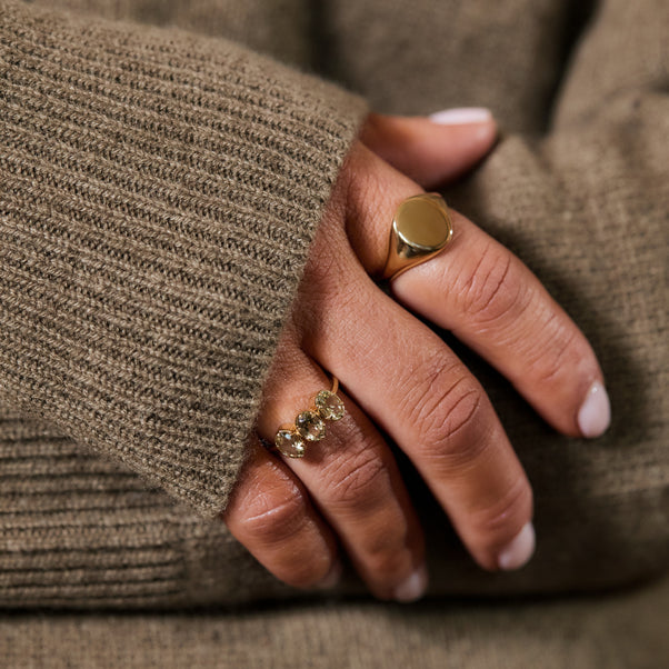 Chunky engravable signet ring