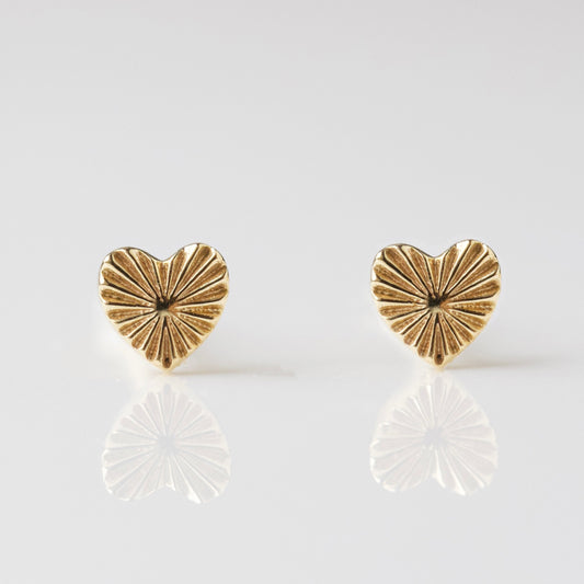 solid gold sunray heart stud earrings