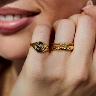 gold Stella Dainty Star Stacker