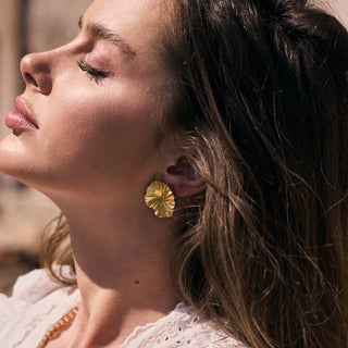 carrie elizabeth gold earrings