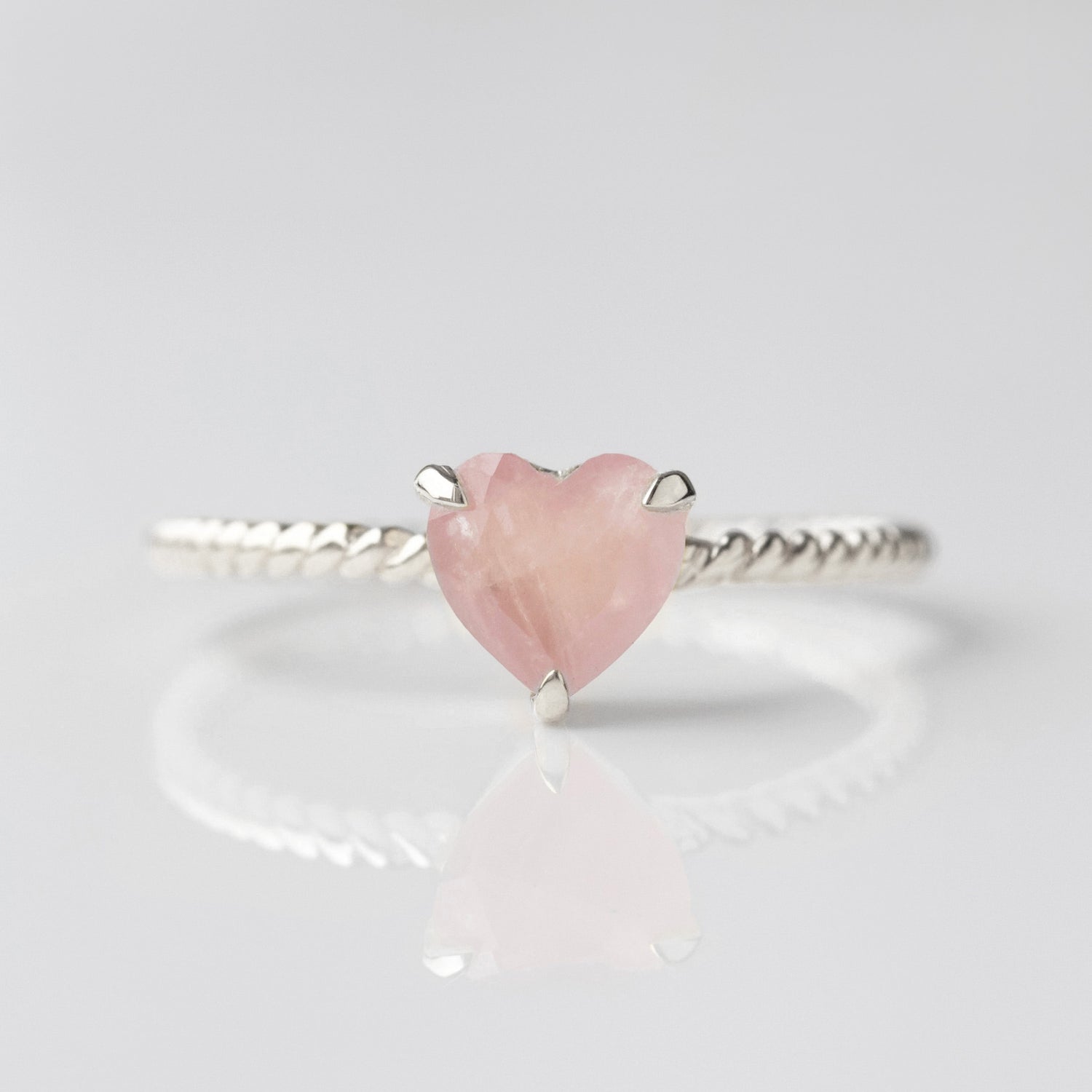 carrie elizabeth pink quartz twisted band ring in silver