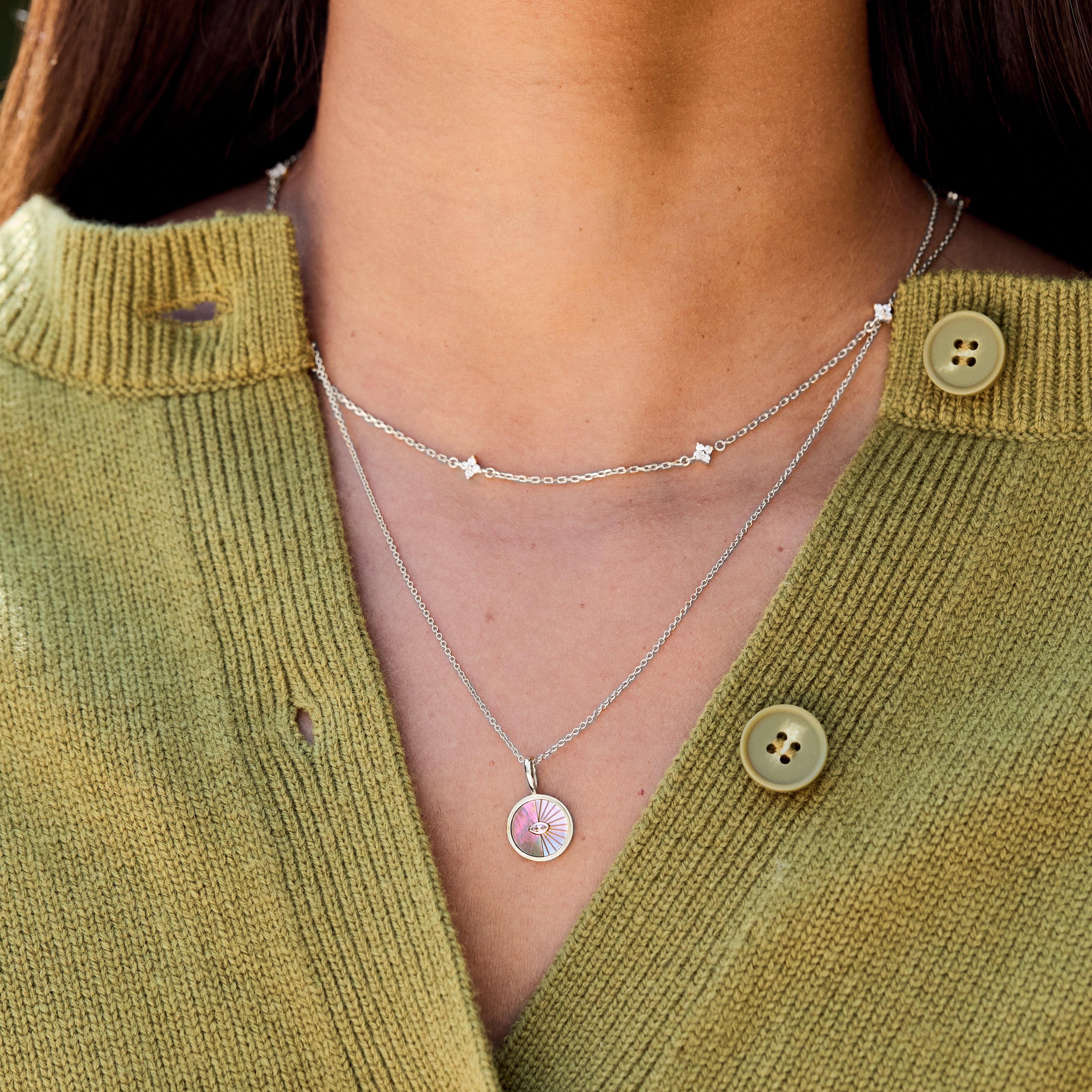 dainty flower necklace in silver