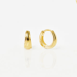 Gold huggie hoop earrings ribbed
