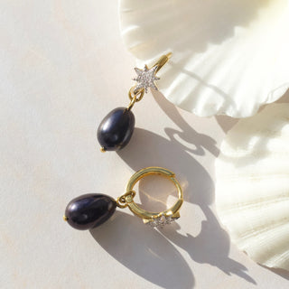 starburst black baroque pearl earring in gold