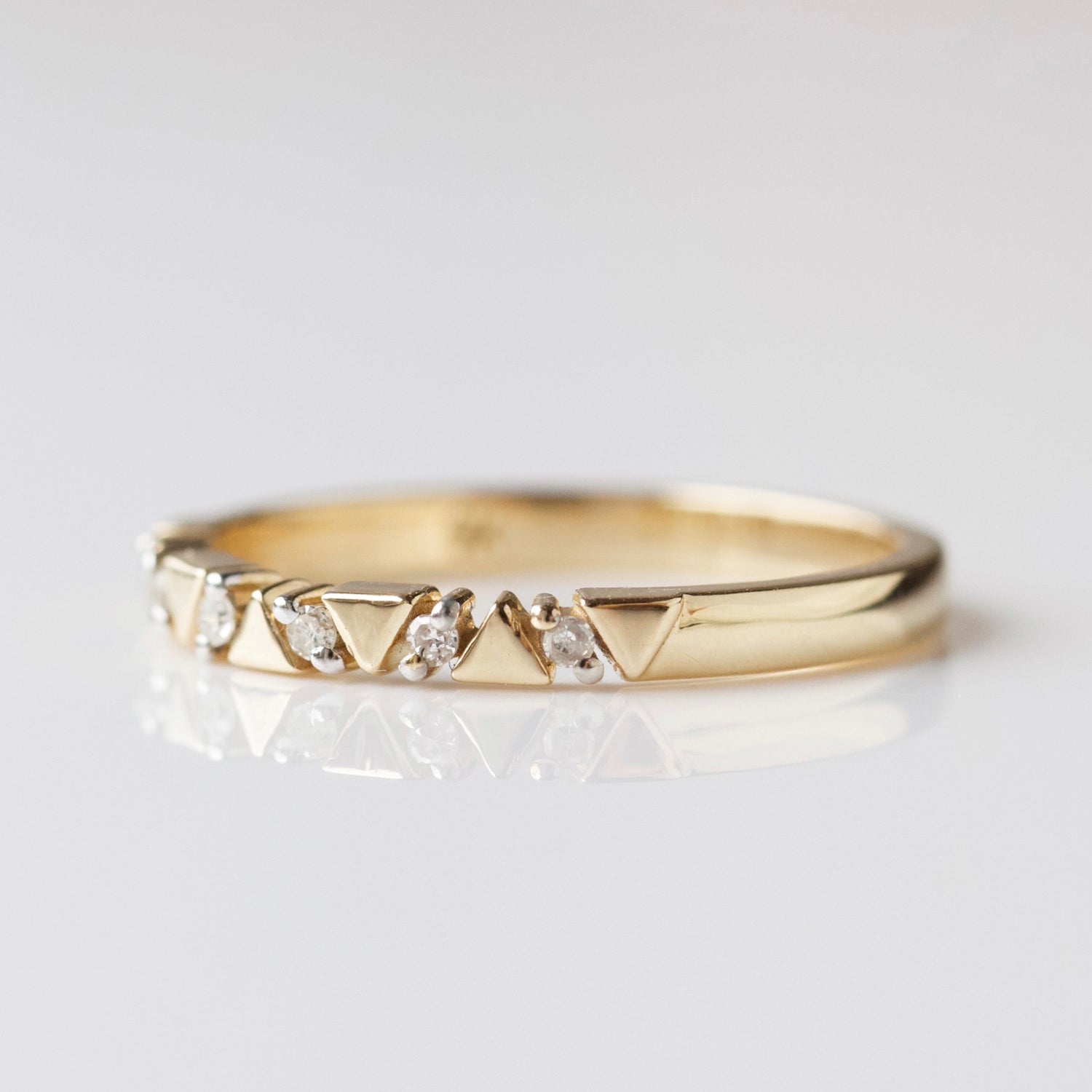 triangle and diamond izar ring in solid gold
