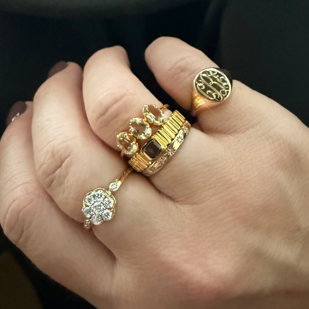 Simple Star Set Diamond Band