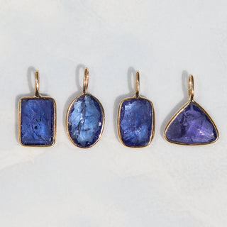 oval tanzanite charm