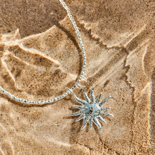 carrie elizabeth silver sun necklace
