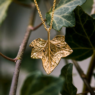 Lydia Millen Evergreen Statement Ivy Leaf Pendant