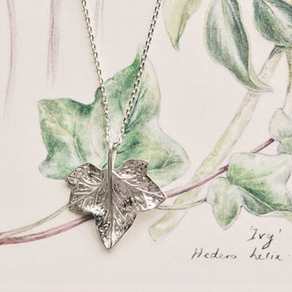 silver ivy leaf pendant and chain
