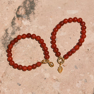 carrie elizabeth red beaded bracelet