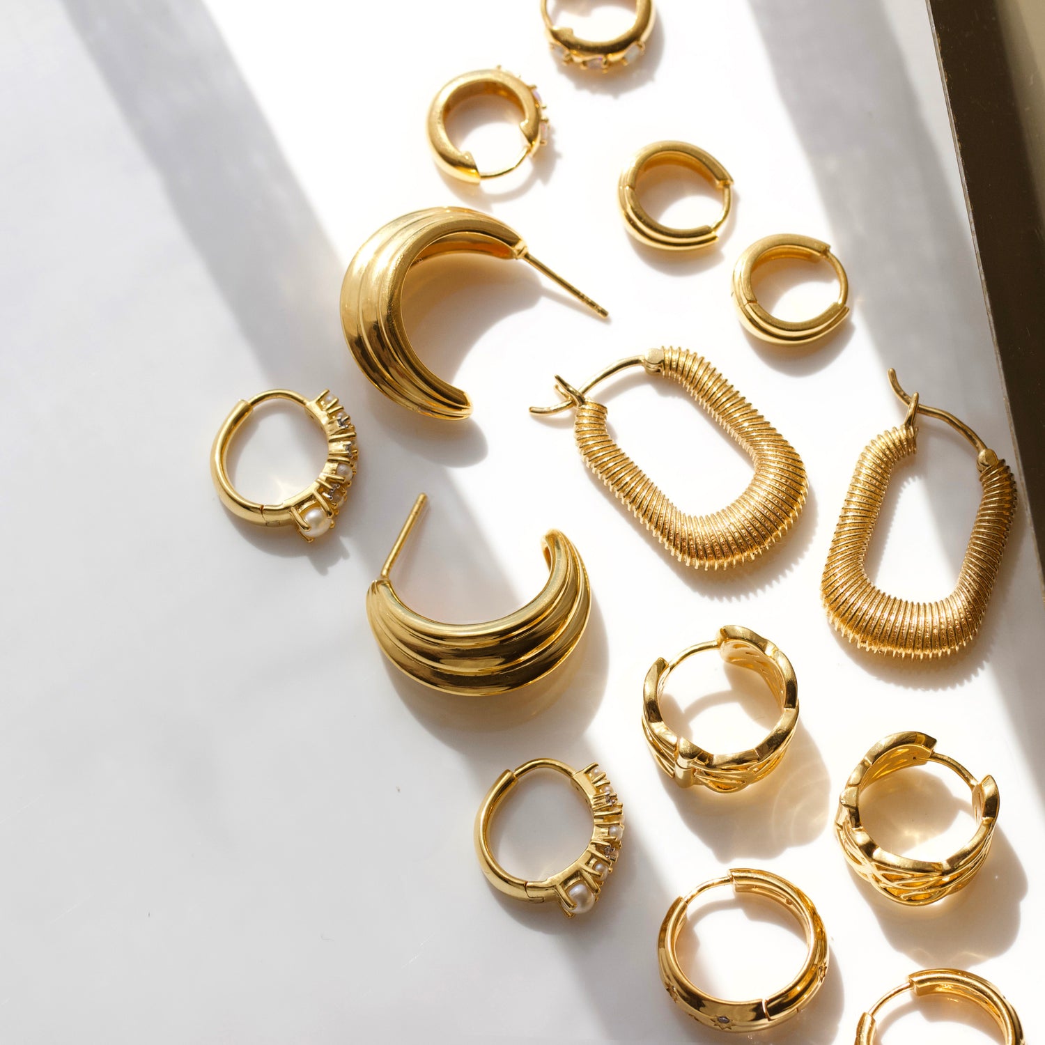 Chunky mini opal hoop earrings in gold