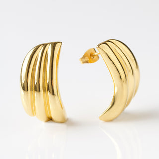 Vintage wing statement stud earrings in gold