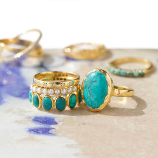 Turquoise violetta ring in gold