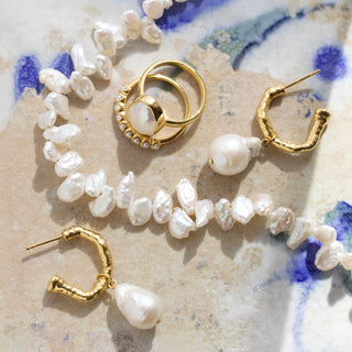 irregular pearl necklace gold