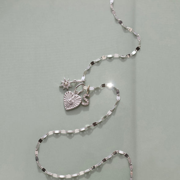 Treasured Petal Chain