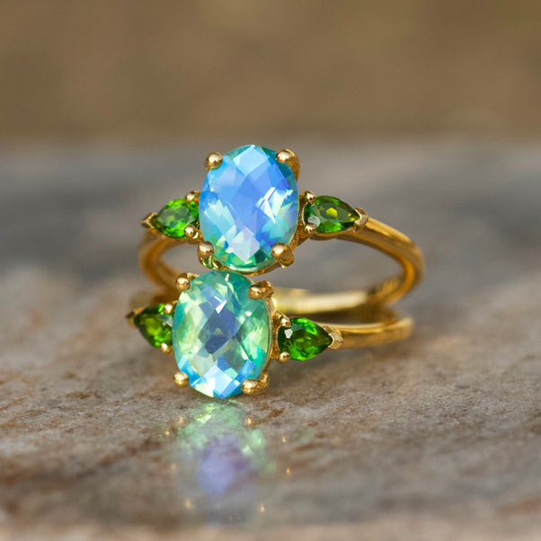 Quartz and diopside statement gemstone ring in gold