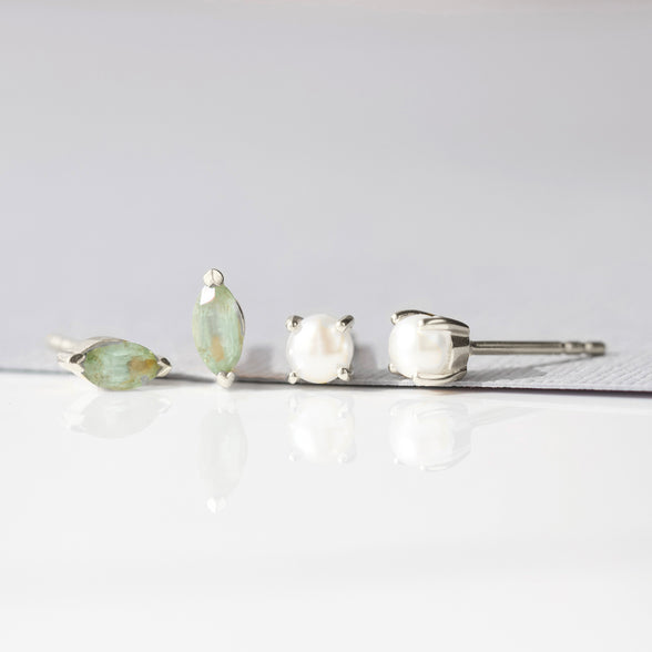 silver pearl stud earring 