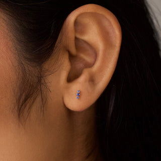 blue sapphire stud in 9k gold