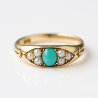 turquoise and pearl vintage ring in solid gold