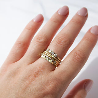 diamond cut band ring in 9k solid gold